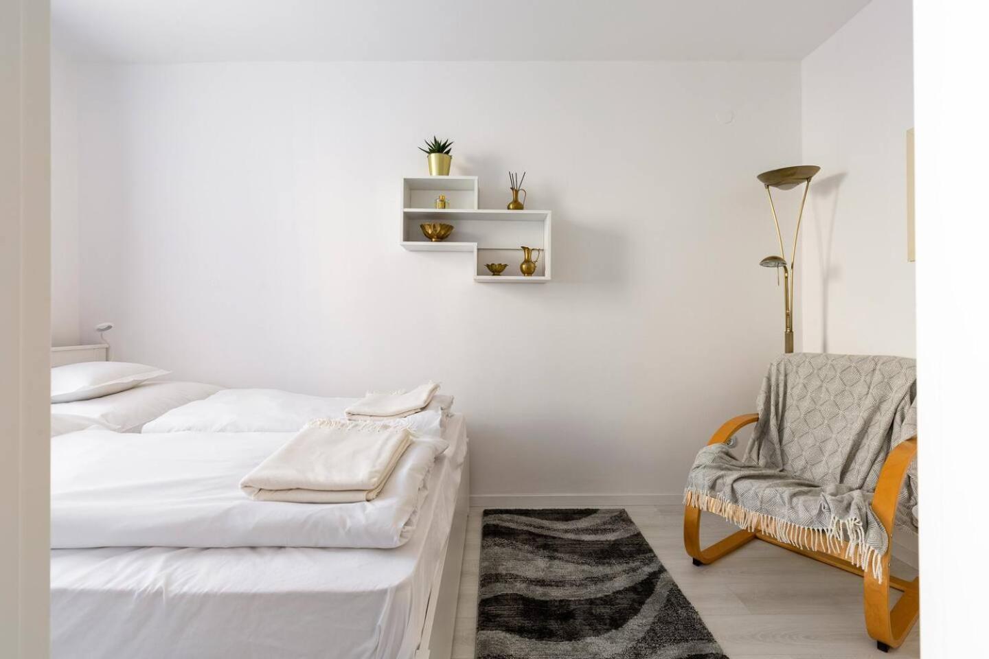 Flat White Apartment Boedapest Buitenkant foto